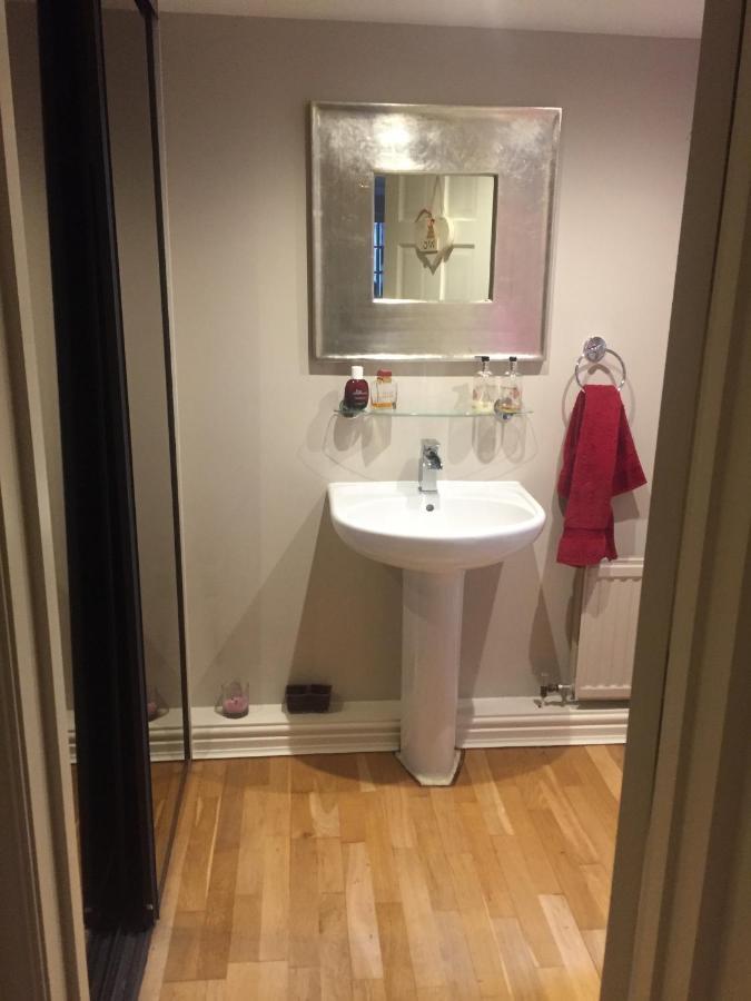 Wilmslow Airbnb Exterior foto